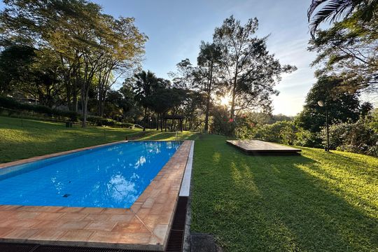 Área comum - Piscina de casa de condomínio para alugar com 5 quartos, 400m² em Jardim Parnaiba, Barueri