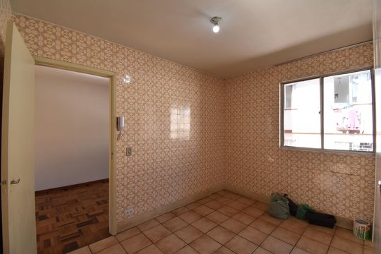 Cozinha de apartamento à venda com 2 quartos, 70m² em Bacacheri, Curitiba