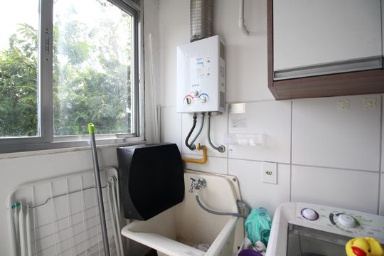 Área de Serviço de apartamento para alugar com 2 quartos, 52m² em Taquara, Rio de Janeiro
