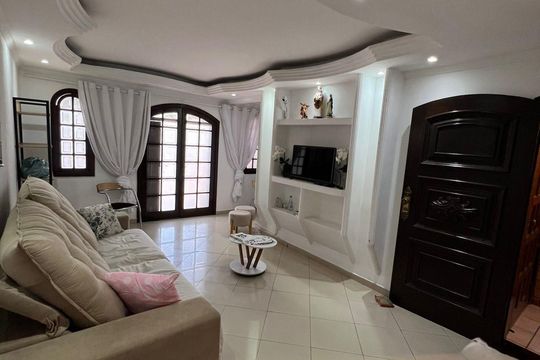 Casa à venda com 4 quartos, 256m² em Jardim das Flores, Osasco