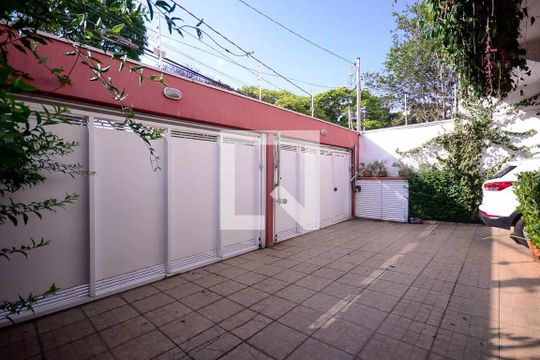 Casa à venda com 3 quartos, 260m² em Cursino, São Paulo