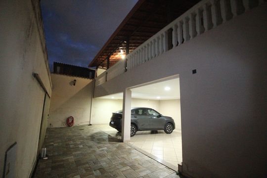 Quintal de casa à venda com 4 quartos, 335m² em Jardim Vera Cruz, Contagem