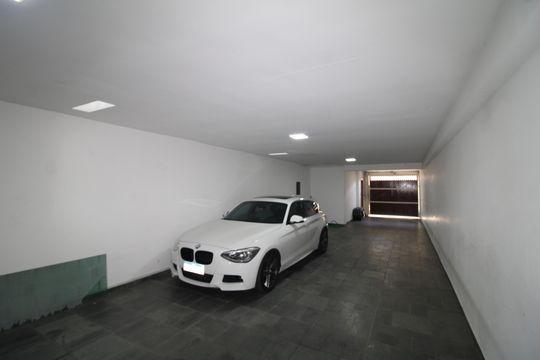 Garagem de casa à venda com 3 quartos, 200m² em Parque Mandaqui, São Paulo