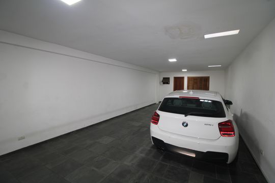 Garagem de casa à venda com 3 quartos, 200m² em Parque Mandaqui, São Paulo