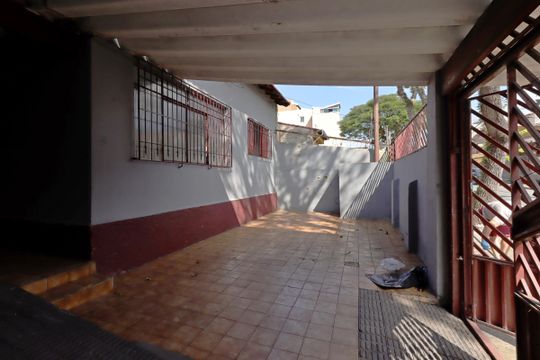 Garagem de casa à venda com 2 quartos, 100m² em Vila Lutécia, Santo André