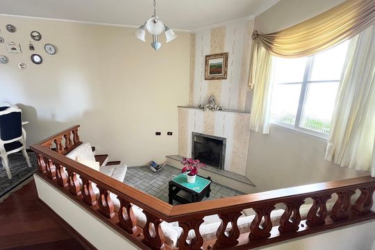 Sala de casa à venda com 3 quartos, 239m² em Parque Peruche, São Paulo