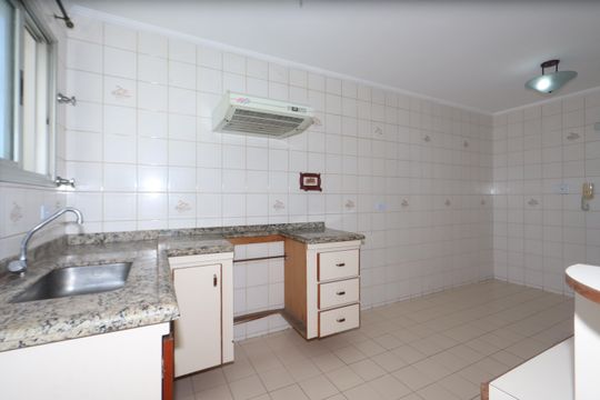 Cozinha de apartamento à venda com 3 quartos, 82m² em Vila Ivone, São Paulo