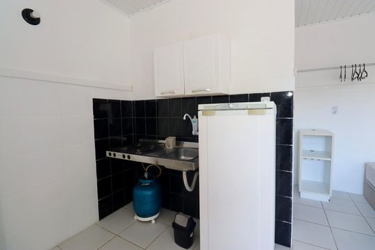 Cozinha de kitnet/studio para alugar com 1 quarto, 20m² em Patamares, Salvador