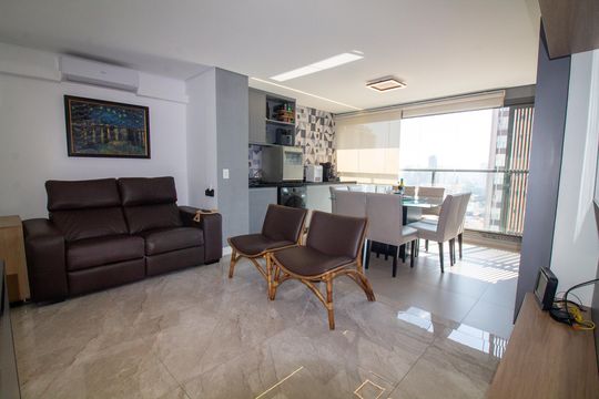 Apartamento à venda com 3 quartos, 94m² em Jardim das Acacias, São Paulo