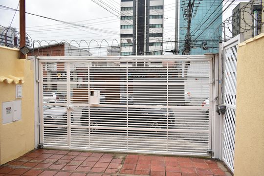 Garagem de casa à venda com 2 quartos, 250m² em Planalto Paulista, São Paulo