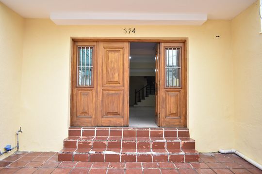 Garagem de casa à venda com 2 quartos, 250m² em Planalto Paulista, São Paulo