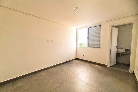 Apartamento à venda com 2 quartos, 127m² em Esplanada, Belo Horizonte