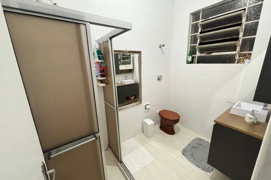 Banheiro de apartamento à venda com 2 quartos, 89m² em Bom Fim, Porto Alegre
