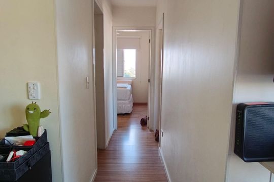 Corredor de apartamento à venda com 2 quartos, 50m² em Vila das Merces, São Paulo