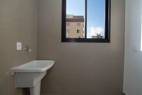 AREA DE SERVICO de apartamento à venda com 2 quartos, 106m² em Grajaú, Belo Horizonte