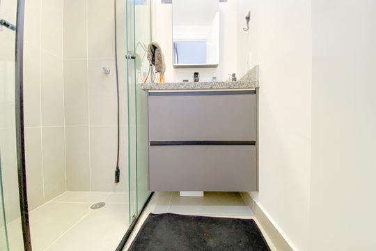 Banheiro de apartamento para alugar com 2 quartos, 39m² em Água Branca, São Paulo