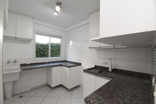 Cozinha de apartamento à venda com 1 quarto, 60m² em Pilarzinho, Curitiba