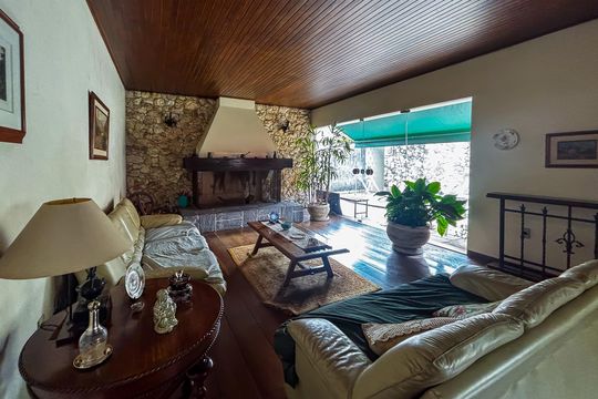 Casa à venda com 4 quartos, 336m² em Vila Madalena, São Paulo