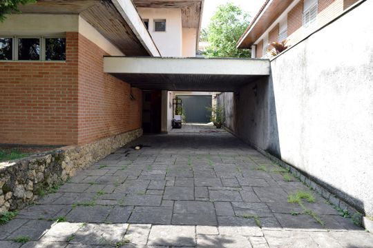 Garagem de casa à venda com 4 quartos, 336m² em Vila Madalena, São Paulo