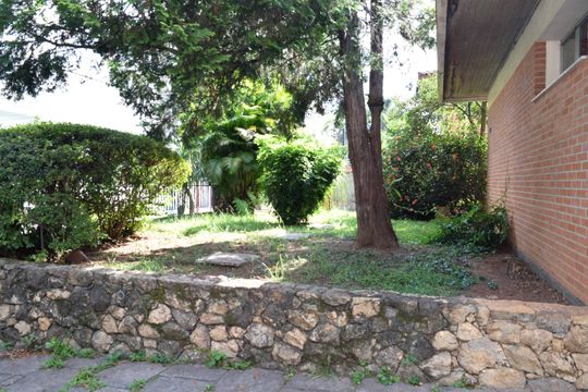 Jardim de casa à venda com 4 quartos, 336m² em Vila Madalena, São Paulo