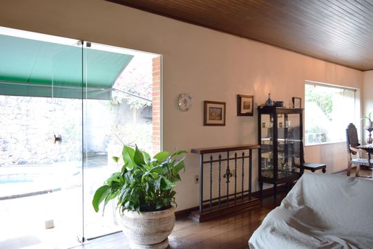 Sala de casa à venda com 4 quartos, 336m² em Vila Madalena, São Paulo