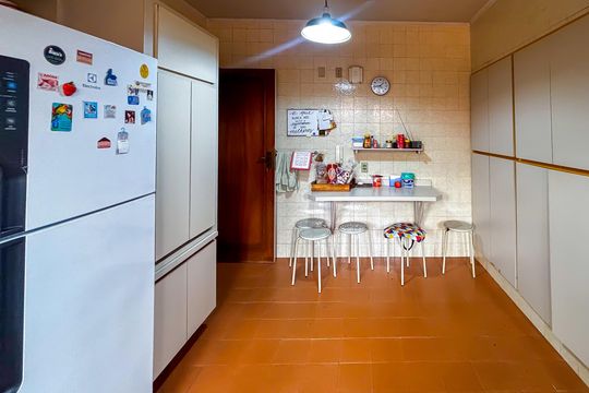 Cozinha de casa à venda com 4 quartos, 336m² em Vila Madalena, São Paulo