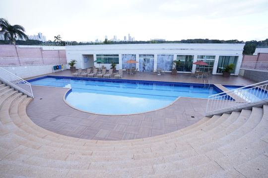 Apartamento à venda com 2 quartos, 70m² em Chácaras Alto da Glória, Goiânia