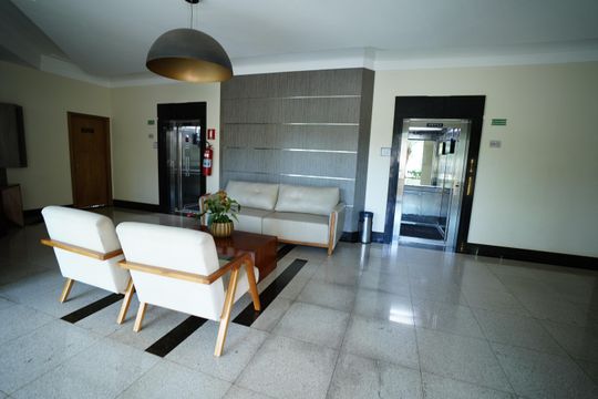 Apartamento à venda com 2 quartos, 70m² em Chácaras Alto da Glória, Goiânia