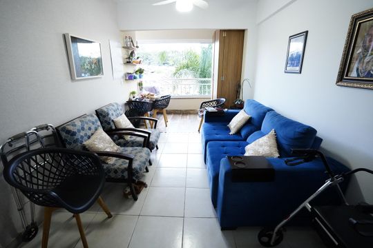 Apartamento à venda com 2 quartos, 70m² em Chácaras Alto da Glória, Goiânia