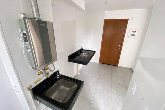 Apartamento para alugar com 2 quartos, 40m² em Del Castilho, Rio de Janeiro