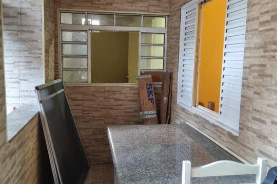 Área externa de casa para alugar com 3 quartos, 80m² em Cidade Kemel, Poá