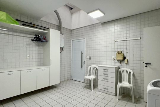 Área de Serviço de casa de condomínio à venda com 3 quartos, 450m² em Alto de Pinheiros, São Paulo