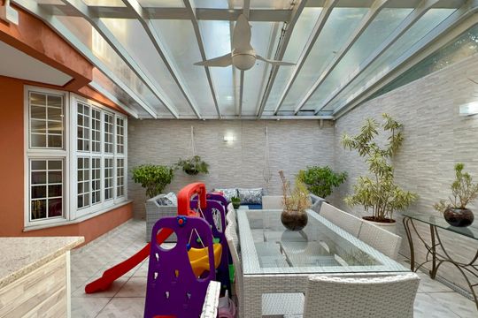 Área comum de casa de condomínio à venda com 3 quartos, 450m² em Alto de Pinheiros, São Paulo