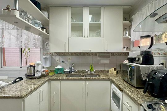 Cozinha - Armários de casa de condomínio à venda com 3 quartos, 450m² em Alto de Pinheiros, São Paulo