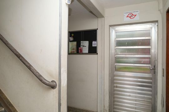 Área comum - Saguão do prédio de apartamento para alugar com 2 quartos, 80m² em Jardim Laura, Ferraz de Vasconcelos