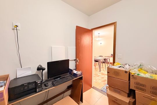 Quarto 4 de casa à venda com 4 quartos, 300m² em Bela Vista, Jundiaí