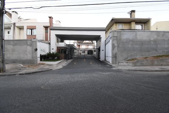 Fachada do condomínio de casa de condomínio à venda com 3 quartos, 120m² em Cachoeira, Curitiba