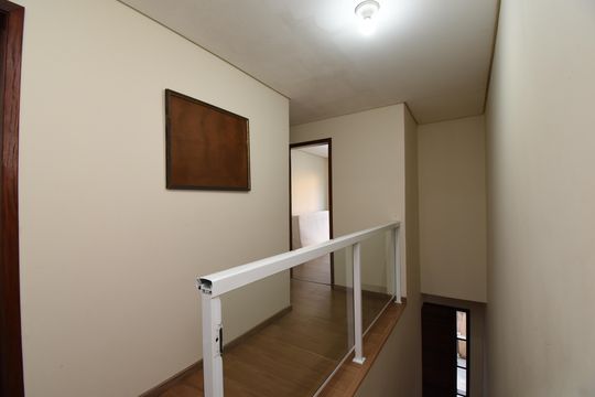 Corredor/Escada de casa de condomínio à venda com 3 quartos, 120m² em Cachoeira, Curitiba