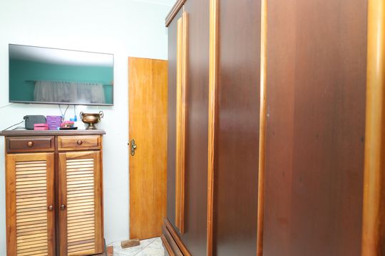 Quarto 1 de casa para alugar com 3 quartos, 250m² em Itaquera, São Paulo