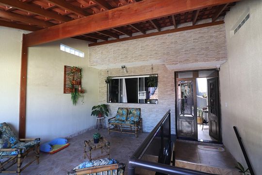 Varanda  de casa à venda com 3 quartos, 160m² em Vila Mazzei, Santo André