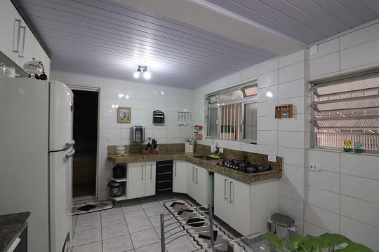 Cozinha  de casa à venda com 3 quartos, 160m² em Vila Mazzei, Santo André