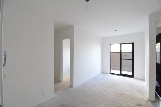 Sala de apartamento à venda com 2 quartos, 81m² em Santa Cândida, Curitiba