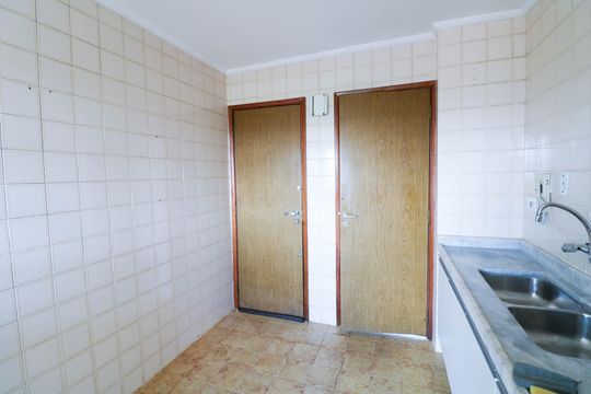 Cozinha de apartamento à venda com 2 quartos, 85m² em Santo Amaro, São Paulo