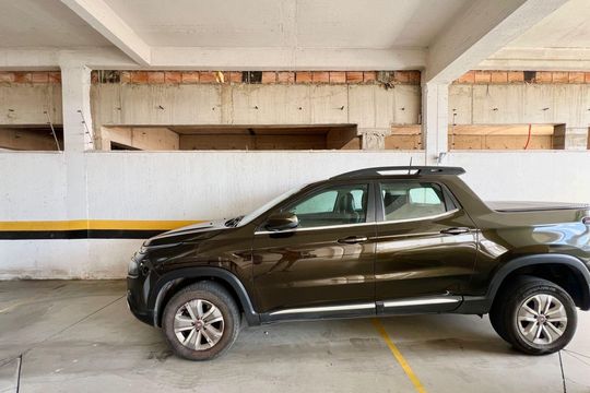 Garagem de apartamento à venda com 4 quartos, 230m² em Itapoã, Belo Horizonte