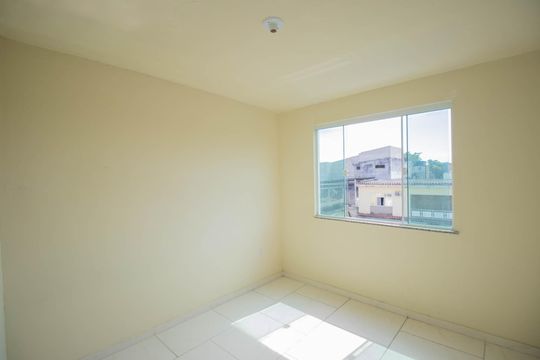 Quarto 2 de apartamento para alugar com 2 quartos, 45m² em Porto Novo, São Gonçalo