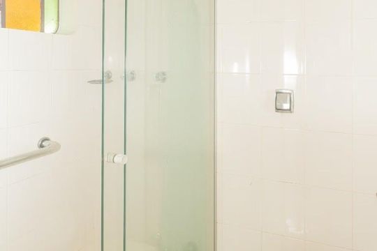 Banheiro 1 de apartamento à venda com 3 quartos, 110m² em Moinhos de Vento, Porto Alegre