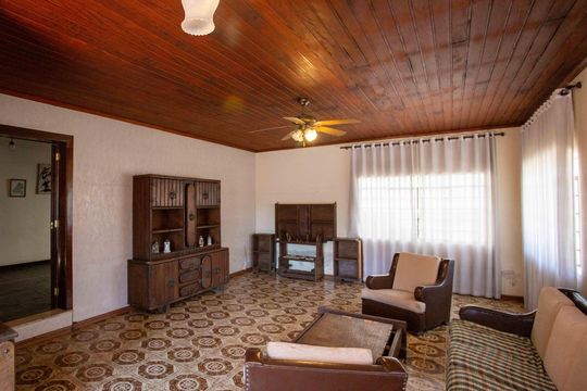 Sala de TV de casa à venda com 5 quartos, 660m² em Eldorado, Diadema