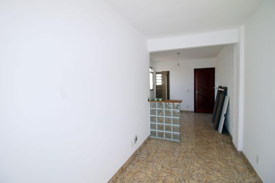 Sala de apartamento à venda com 2 quartos, 64m² em Cordovil, Rio de Janeiro