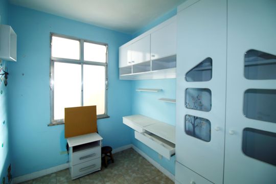 Quarto 2 de apartamento para alugar com 2 quartos, 64m² em Cordovil, Rio de Janeiro