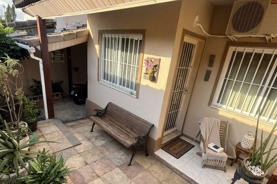 Área externa de casa à venda com 2 quartos, 130m² em Campo Grande, Rio de Janeiro